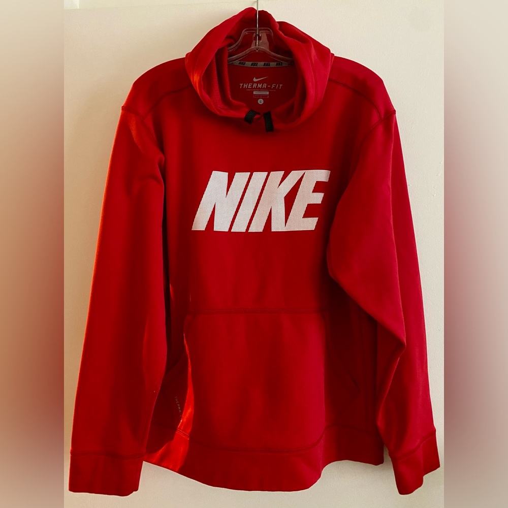 Nike thermafit basketball hoodie with cooling mesh! Discontinued style!!